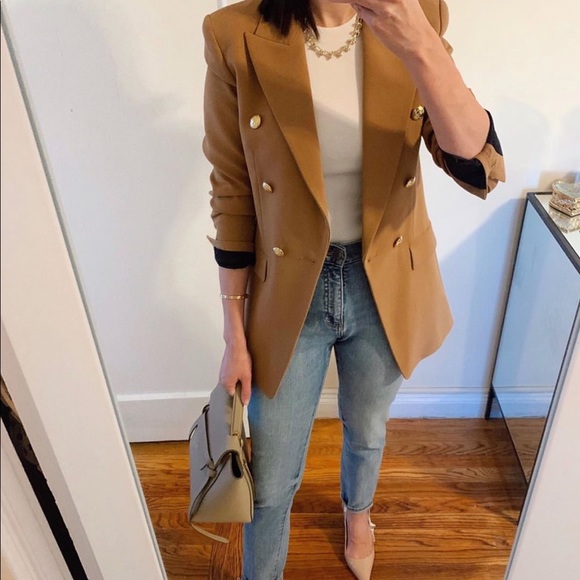 ✨BLOGGER FAV✨ Zara Blazer with Buttons - Picture 4 of 11